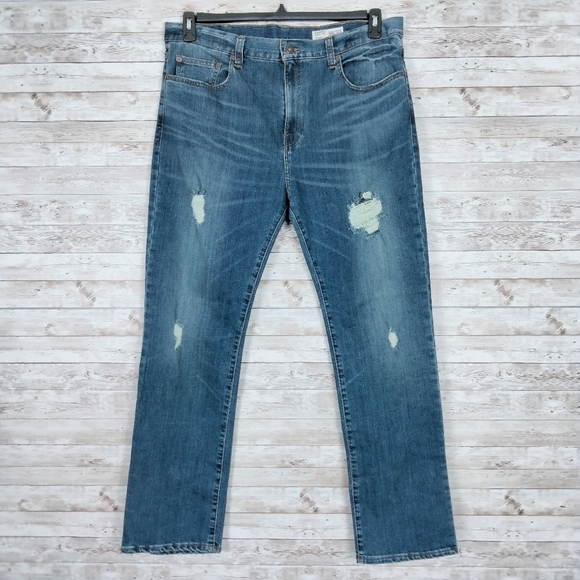 Cremieux Mens Jeans 38/32 Distressed Straight Leg 859 - Picture 1 of 5